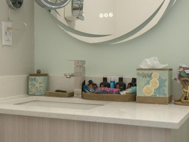 Ocean Sands Beach Boutique Inn - Stay By the Beach